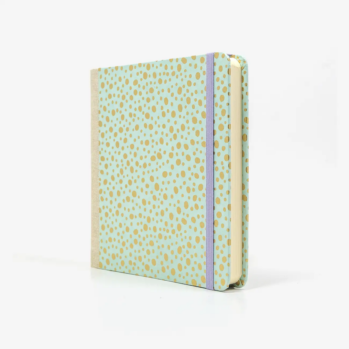 Skizzenbuch-15x15cm-244seiten-100grm-ivory-Skizzenpapier-mit-chiyogami-Papier-bezogen-Motiv-goldene-Punkte-auf-mint-seitlich-von-vorn