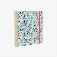 Skizzenbuch-15x15cm-blanko-Cover-Lokta-Papier-Motiv-KAtzen-auf-hellblau-bezogen-224Seiten-seitlich-cover-von-hinten