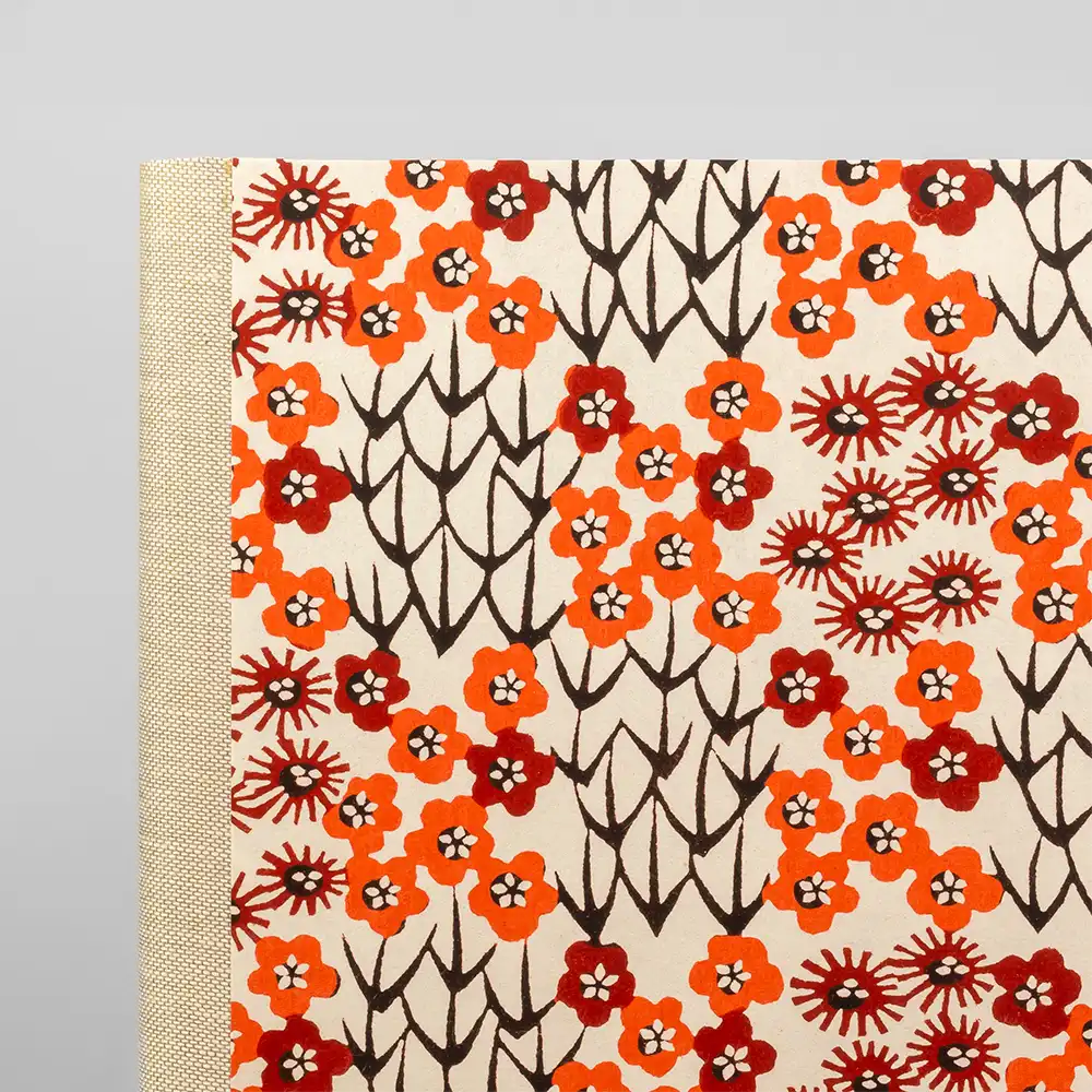 Skizzenbuch / Sketchbook / 21x21cm / 96 Blatt / Blanko / Blumenranken orange rot