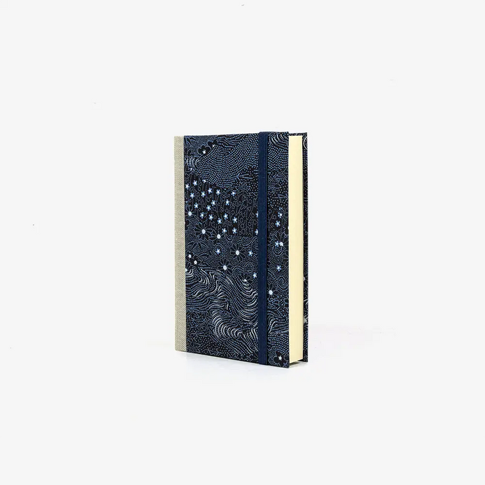 Skizzenbuch | klein (9x14cm) | 244 Seiten | Chiyogami Papier | Wiese Silber/ helblau / Weiß auf dunkelblau