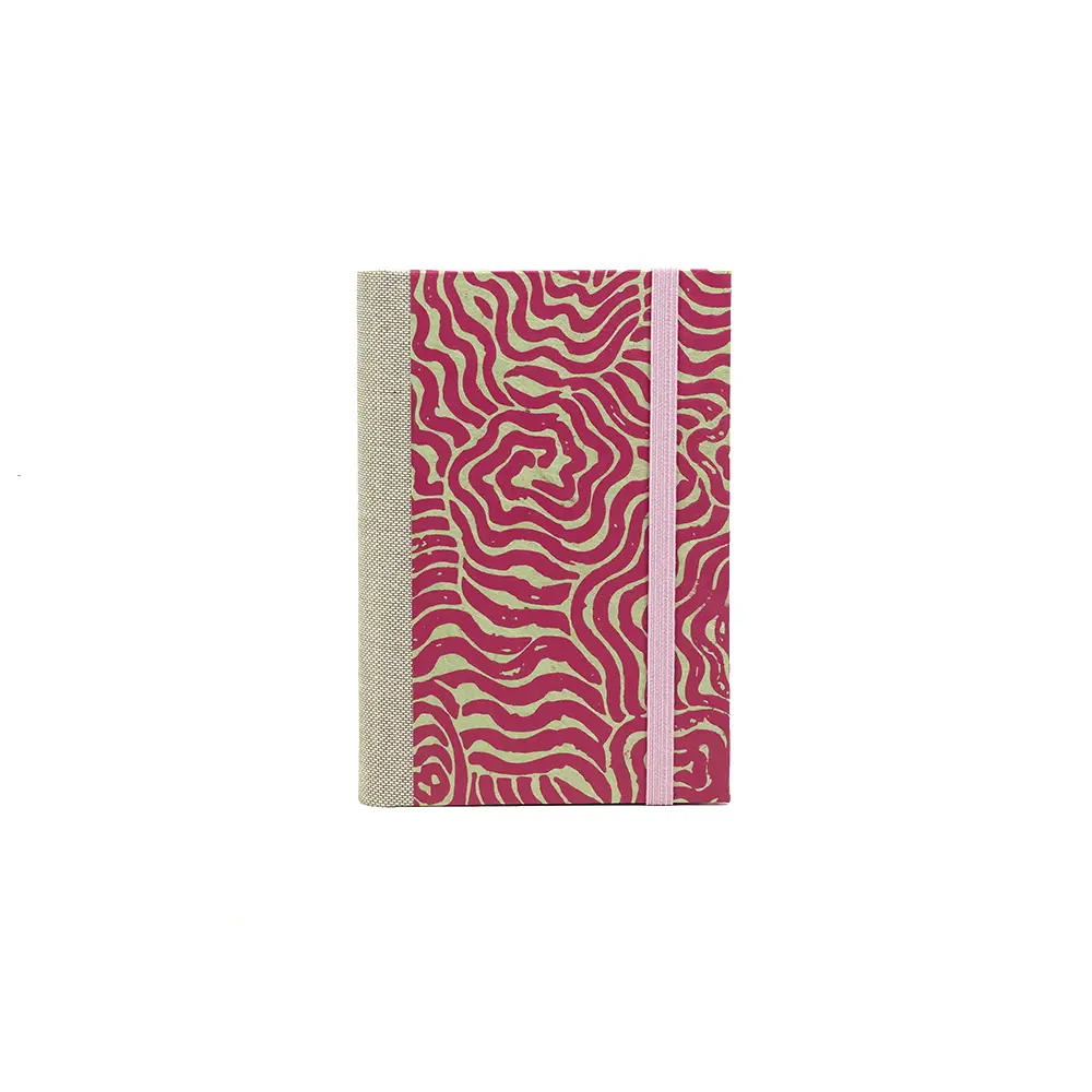 Skizzenbuch-9x14cm-244-Seiten-blanko-Loktapapier-Motiv-Labyrinth-Pink-auf-achseengruen-cover-von-vorn