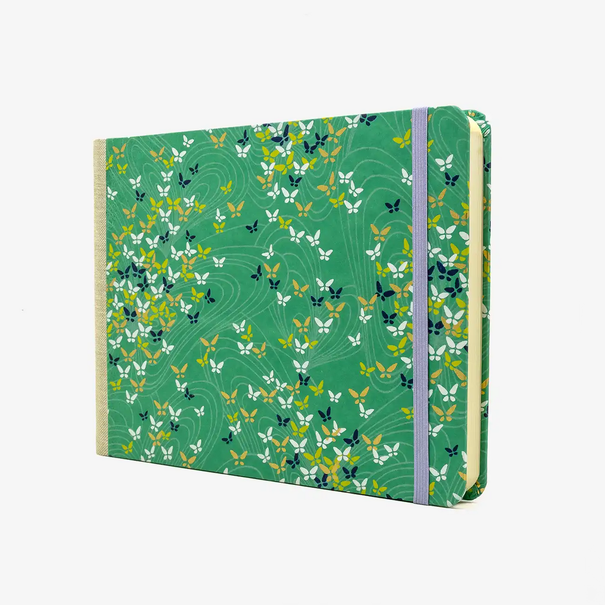 Skizzenbuch-A5-Quer-192seite-Cover-Chiyogami-Motiv-Schmeterlinge-auf-gruen-seitlich-vorn