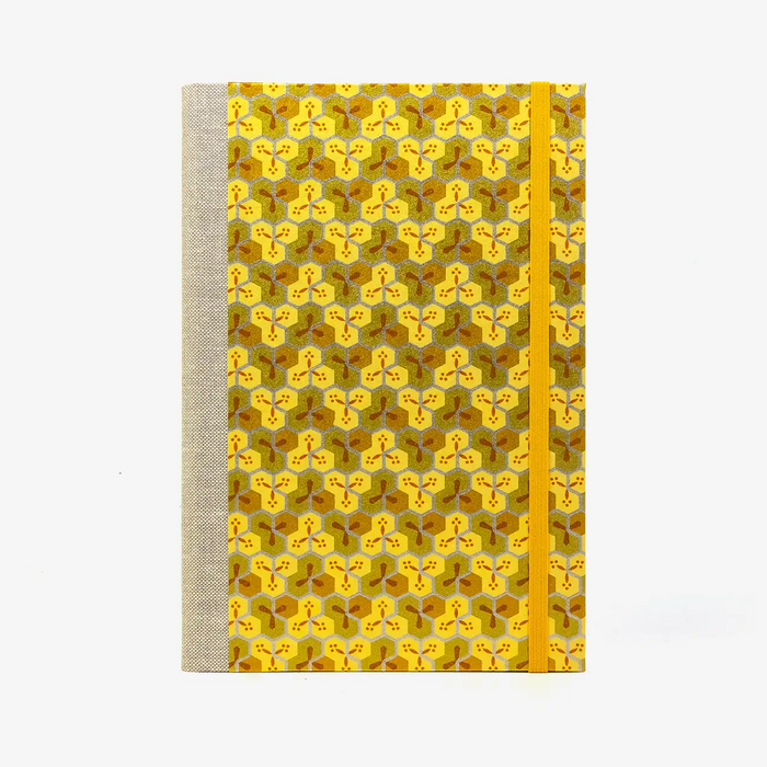 Skizzenbuch-A5-mit-Goldschnitt-cover-bezogen-mit-chiyogami-Papier-160-Seiten-Motiv-bienenwaben-gold-von-vorrn