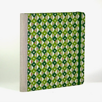 Skizzenbuch-Format-21x21cm-192seiten-mitKAtazome-shi-Muster-Rautenmuster-gruen-bezogen-cover-Seitlich-hinten