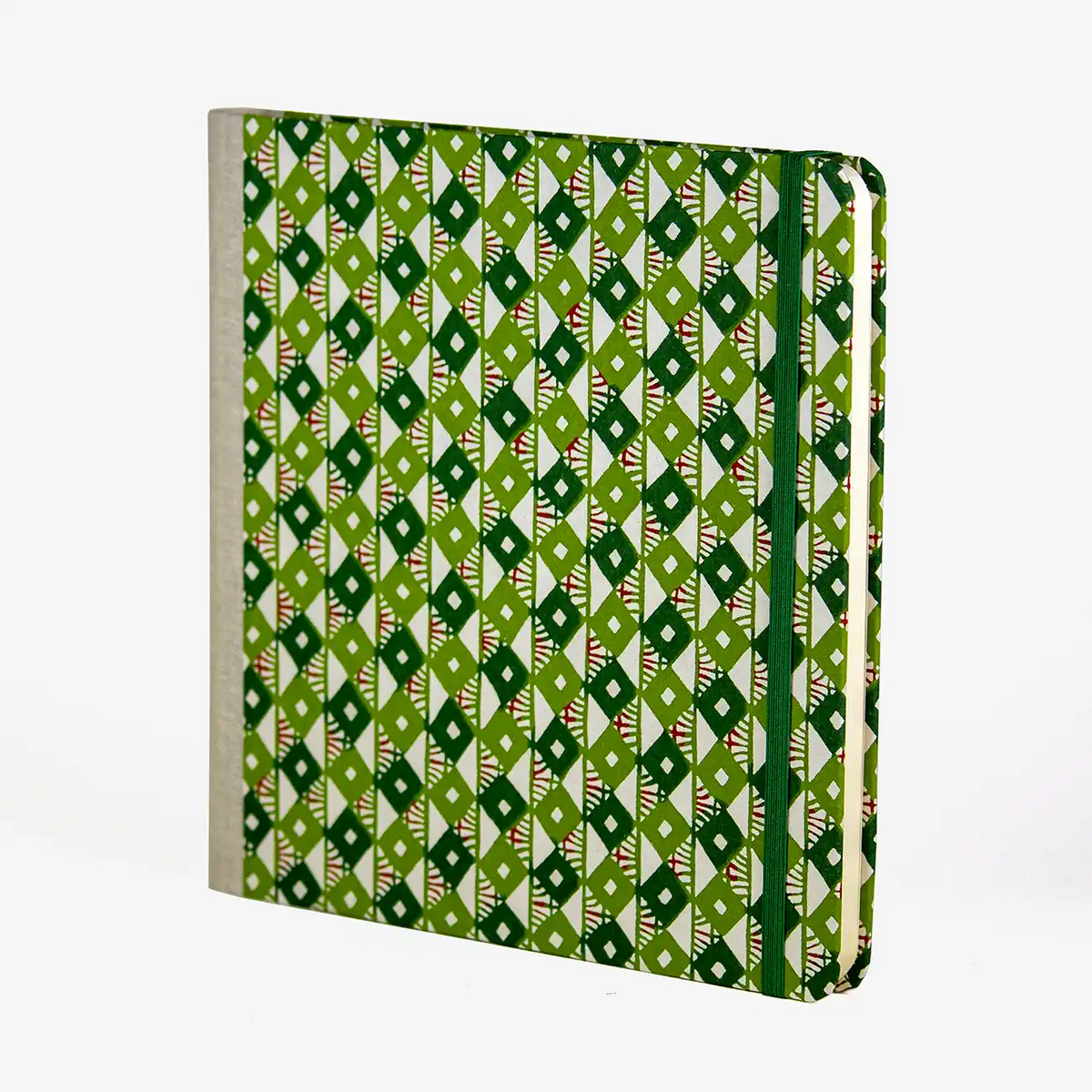 Skizzenbuch-Format-21x21cm-192seiten-mitKAtazome-shi-Muster-Rautenmuster-gruen-bezogen-cover-Seitlich-vorn