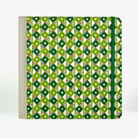 Skizzenbuch-Format-21x21cm-192seiten-mitKAtazome-shi-Muster-Rautenmuster-gruen-bezogen-cover-vorn