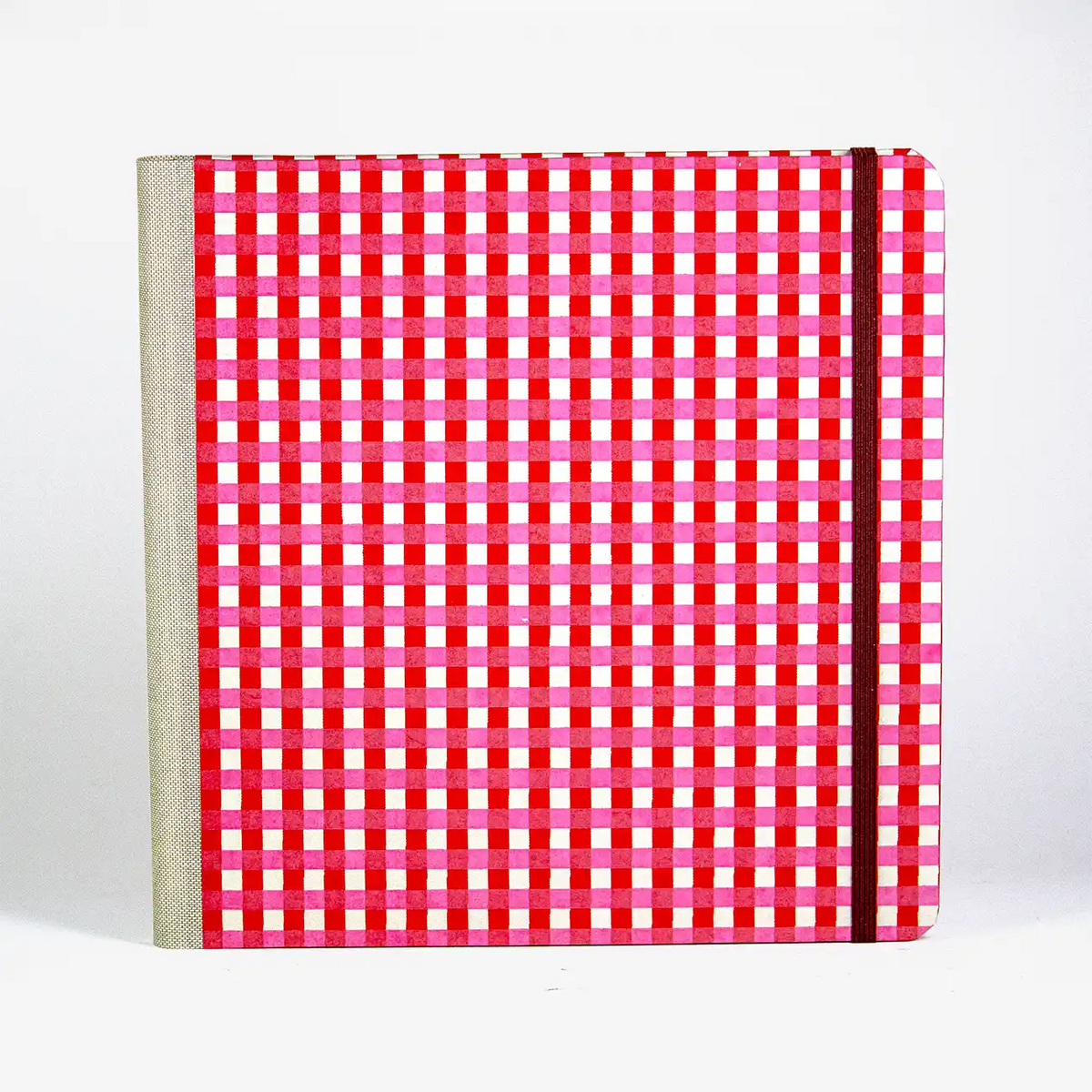 Skizzenbuch-Format-21x21cm-192seiten-mitchiyogamiMuster-Karos_Pink-bezogen-cover-vorn