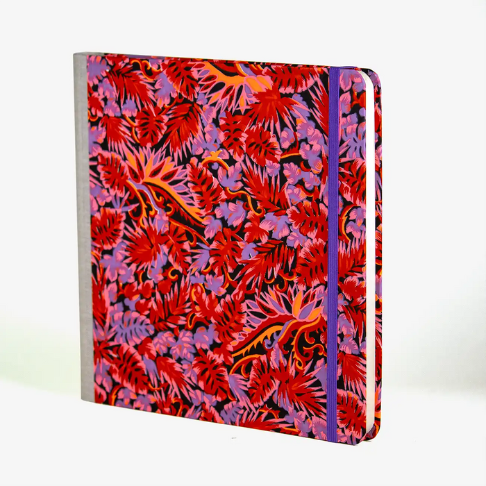 Skizzenbuch-Format-21x21cm-192seiten-mitchiyogamiMuster-Monstera-rot-bezogen-cover-Seitlich-vorn