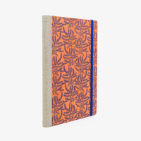 Skizzenbuch-blanko-A5-160seiten-cover-Lokta-papier-Motiv-zweige-blau-auf-orange-seitlich-hinten