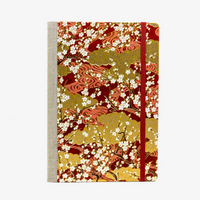 Skizzenbuch-blanko-A5-160seiten-cover-chiyogami-Motiv-Sakurazweige-ueber-golden-Wolken-auf-dunkelrot