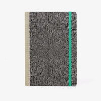 Skizzenbuch-blanko-A5-160seiten-cover-chiyogami-Motiv-Same-komon-weiss-schwarz
