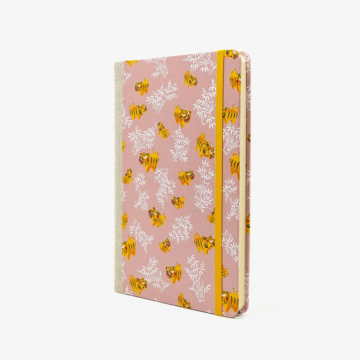 Skizzenbuch-blanko-A5-192seiten-mit-Chiyogami-motiv-Tiger-auf-Pearlrosa-bezogen-cover-seitlich-von-vorn