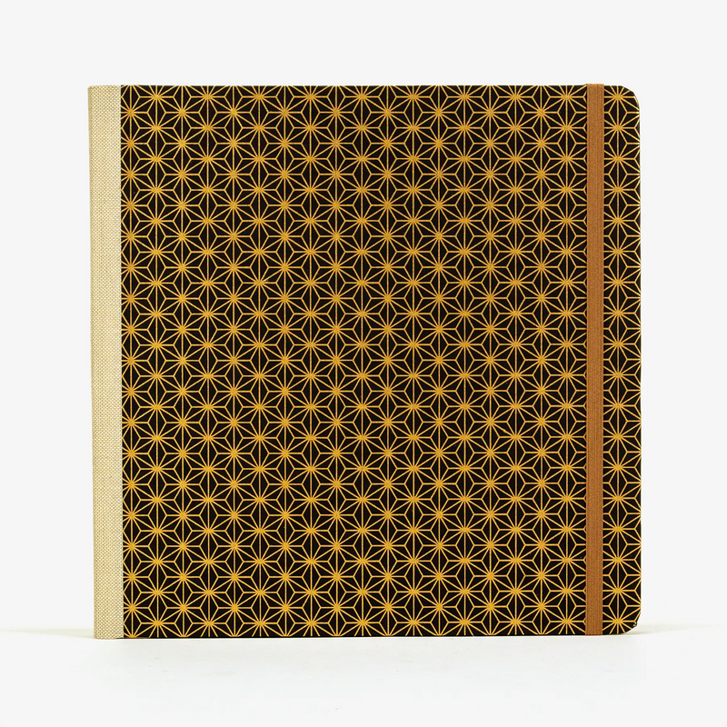 Skizzenbuch / 192 Seiten / fadengeheftet / Chiyogami / Asahnoa Kupfer