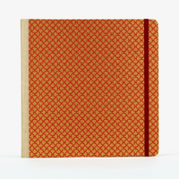 Skizzenbuch / 192 Seiten / fadengeheftet / Chiyogami / Goldenes Ornament auf Rot