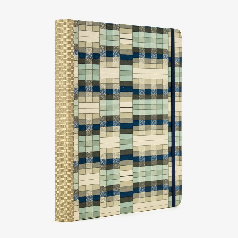 Skizzenbuch / 192 Seiten / fadengeheftet / Chiyogami / geometrisch mit blau und grau Tönen