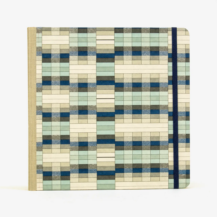 Skizzenbuch / 192 Seiten / fadengeheftet / Chiyogami / geometrisch mit blau und grau Tönen