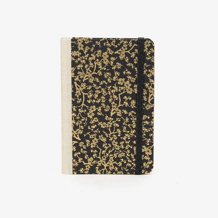Skizzenbuch-blaupause-A6-160-leere-Seiten-Bezogen-mit-Chiyogami-kirschblueten-gold-auf-schwarz-Produktansicht-Cover-Vorn