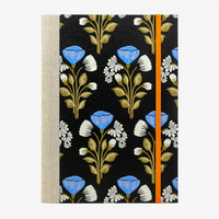 Skizzenbuch-leer-17x24cm-192seiten-cover-mit-Baumwollpapier-Motiv-Blumenmuster-auf-Schwarz