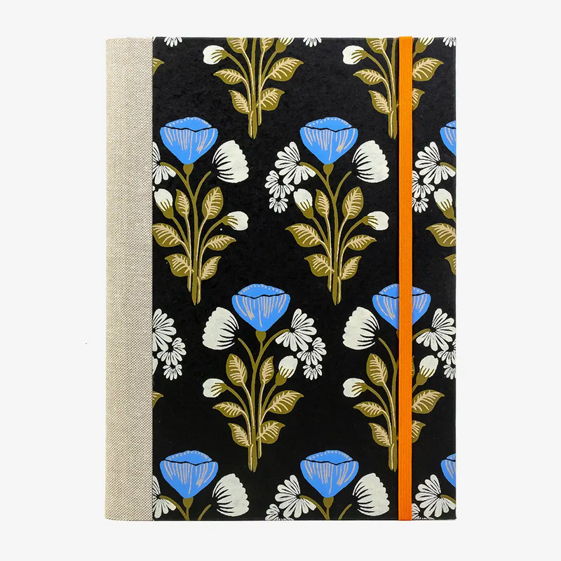 Notizbuch - 17x24 - liniert- 160 Seiten-Baumwoll -Papier- Design: -Blumenmuster- auf- Schwarz-cover-von-vorn