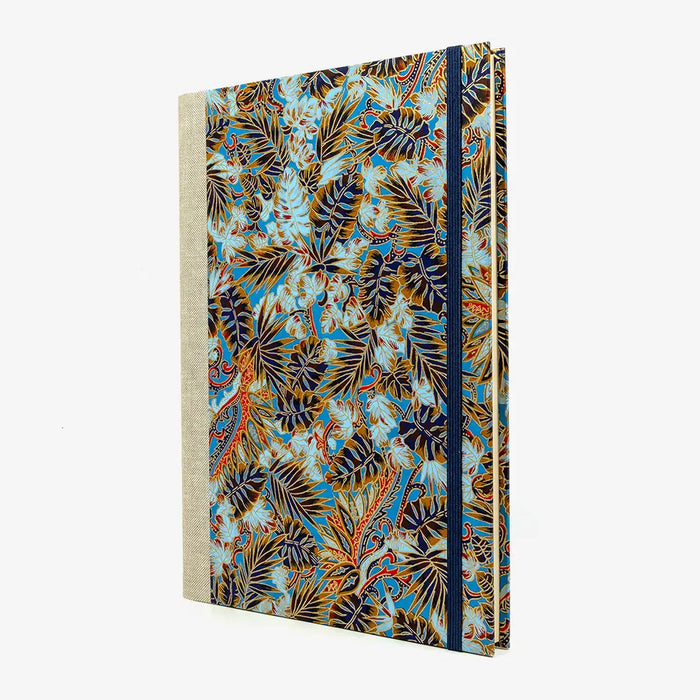 Notizbuch - 17x24-liniert - 160 Seiten -Chiyogami- Papier- Design: -Monstera- Muster- blau-Cover-seitlich-von-vorn