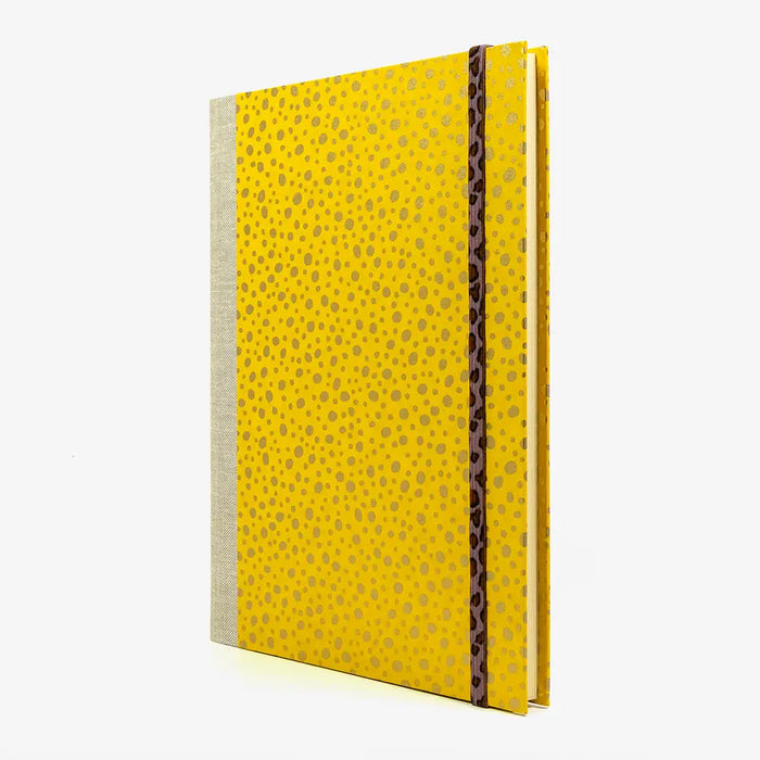 Notizbuch-17x24-liniert-160 Seiten-Chiyogami -Papier-Design:- Polka -Dots -Gold -auf- Gelb-Cover-seitlich-von-vorn