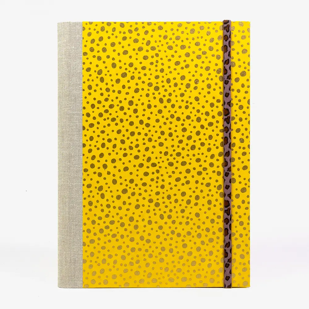 Skizzenbuch-leer-17x24cm-192seiten-cover-mit-Chiyogami-Papier-Motiv-Polkadots-Gold-auf-gelb