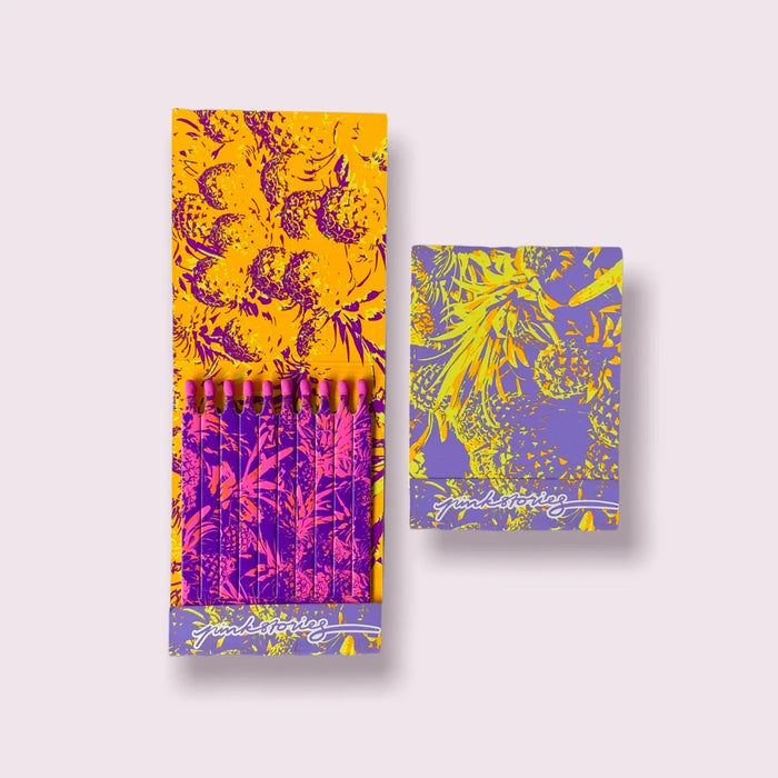 Matches / Streichholzschachtel / Violet Bonfire