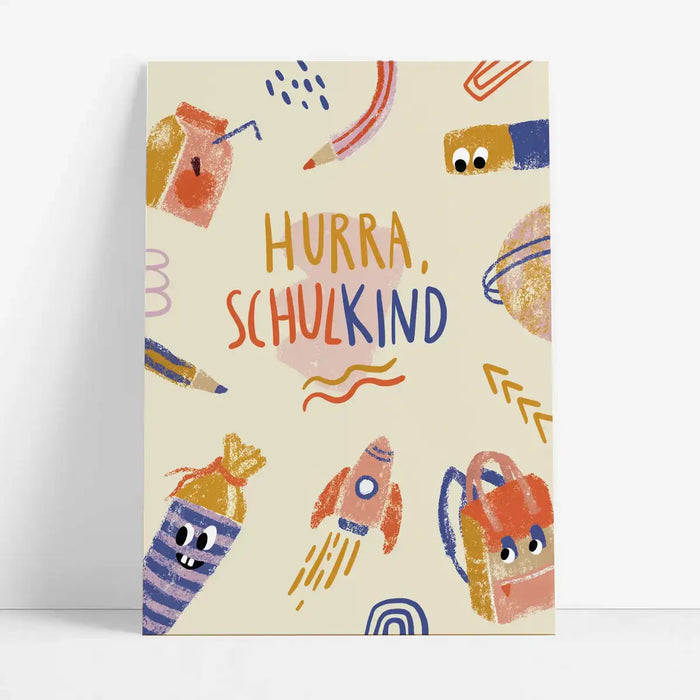 Studio-Danii-Postkarte-Schulanfang-Hura-Schulkind-rosa-A6-grauer-hintergrund
