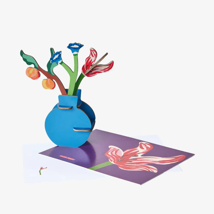 Studio-Roof-Pop-Out-Card-Dutch-Masters-Bouquet-Produkt-aufgebaut-mit-Briefumschlag-und-Karte-1