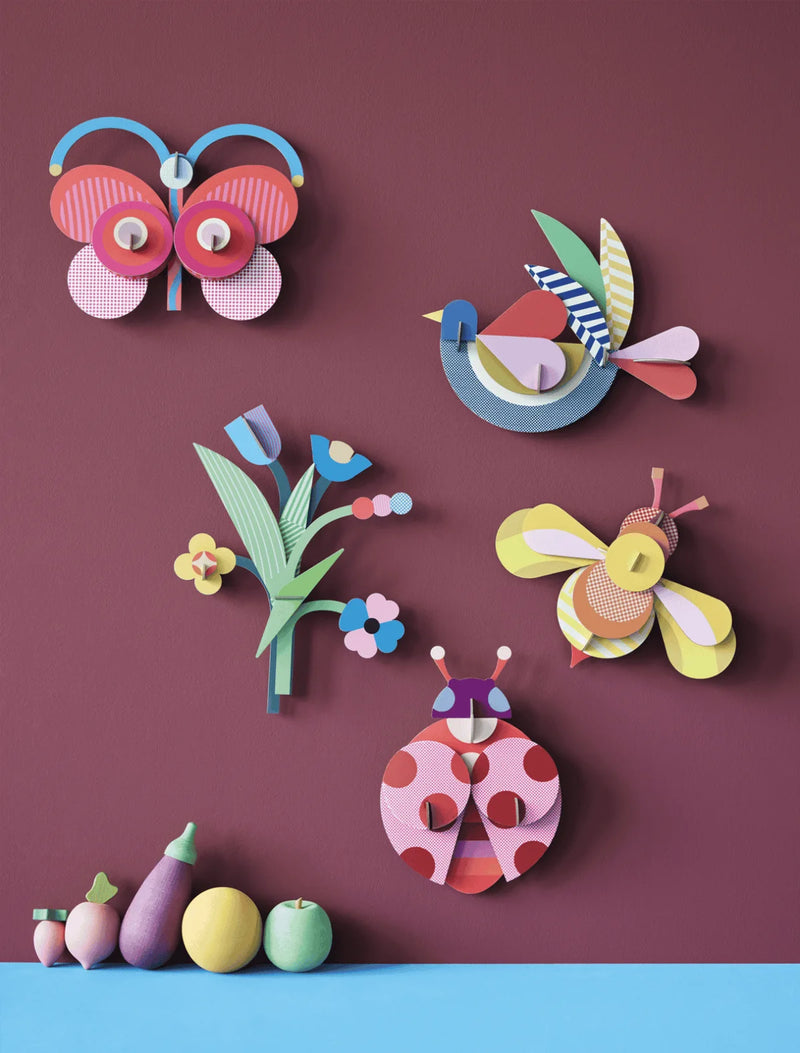 Studio-Roof-Schmeterling-Stripy-Butterfly-3DObjekt-Aufgebaut-Produktansicht-Collection-ansicht
