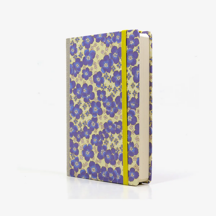 Tagesplaner-12x16_5cm-spaltenaufteilung-Cover-Chiyogami-Motiv-Bogen-628C-Blumen-cream-purple-ivory-seitlich-vorn