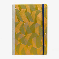 Tagesplaner-2027-A5-klassisch-cover-Chiyogami-Motiv-Saitenspiel-gold-von-vorn