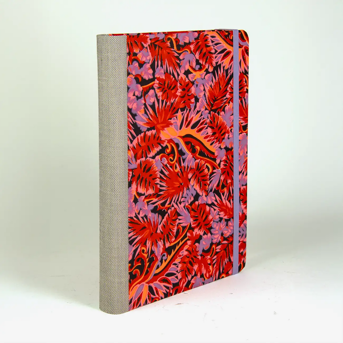 Tagesplaner-A5-Monstera-rose-Cover-seitlich-von-hinten