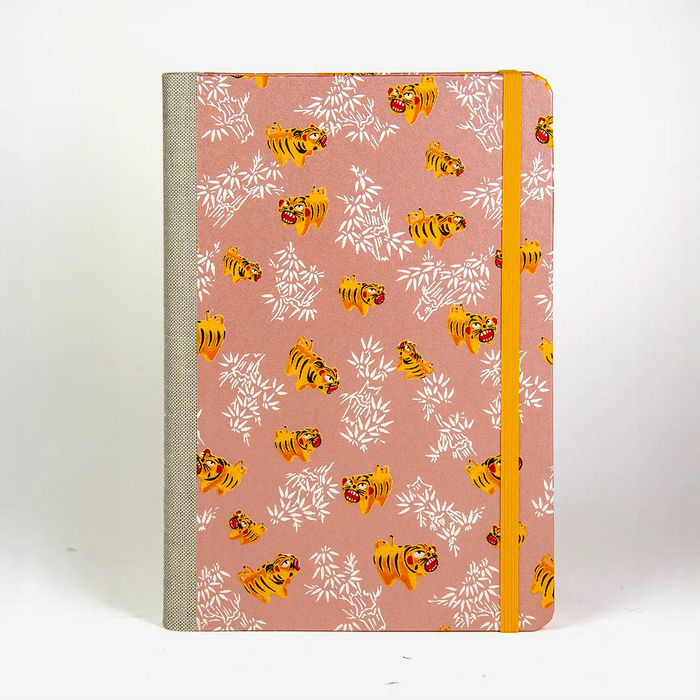 Tagesplaner-A5-Tiger-auf-pearlrose-Cover-von-vorn