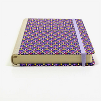 Tagesplaner-A5small-cover-.Chiyogami-Motiv-Bogen-1094C-Flechtmuster-purple-Pink-von-vorn-liegend