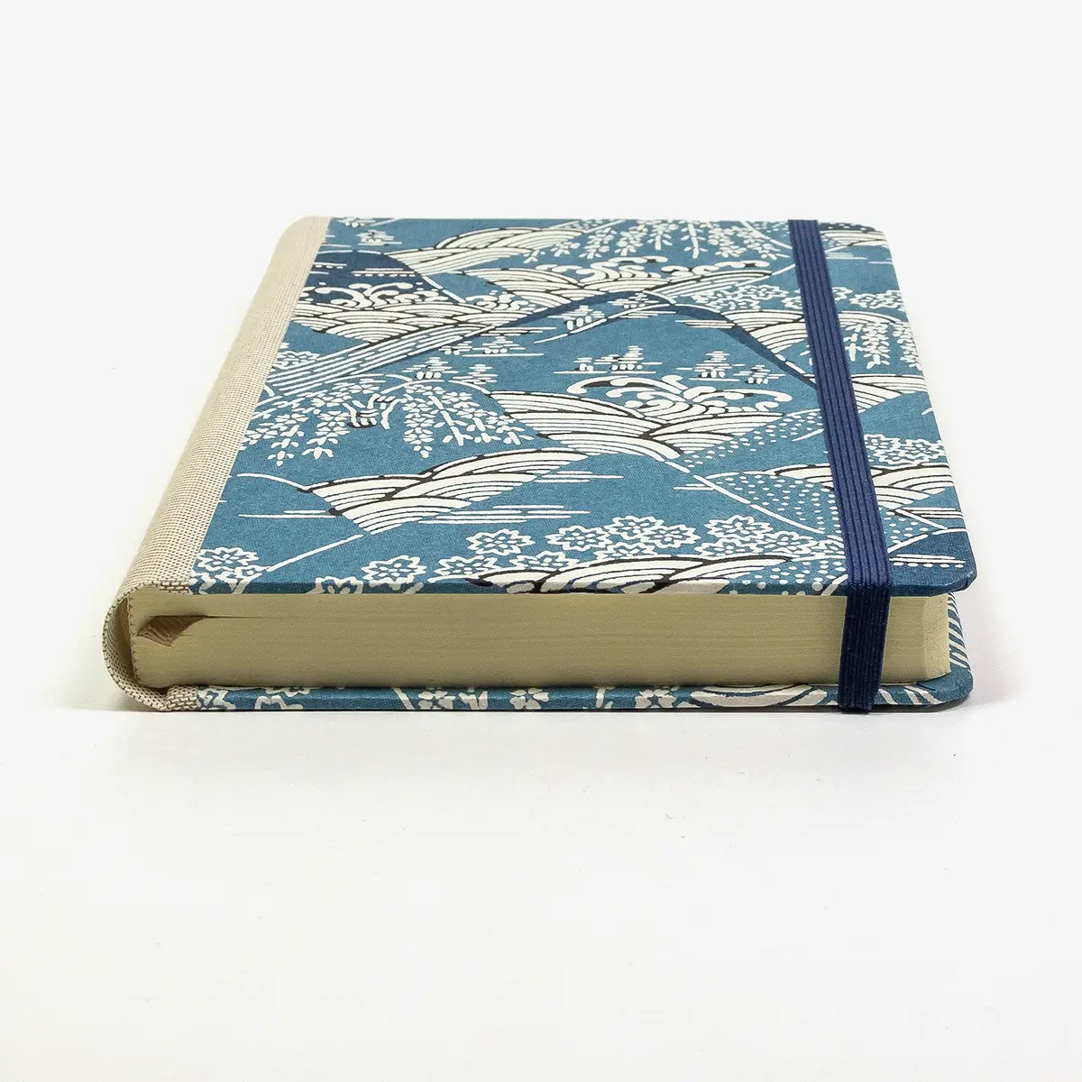 Tagesplaner-A5small-cover-.Katazome-Shi-Motiv-Stadt-blau-von-vorn-liegend