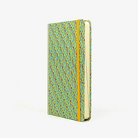 Tagesplaner-A5small-cover-Lokta-papier-Motiv-Beeren-Tigergelb-seitlich-von-vorn