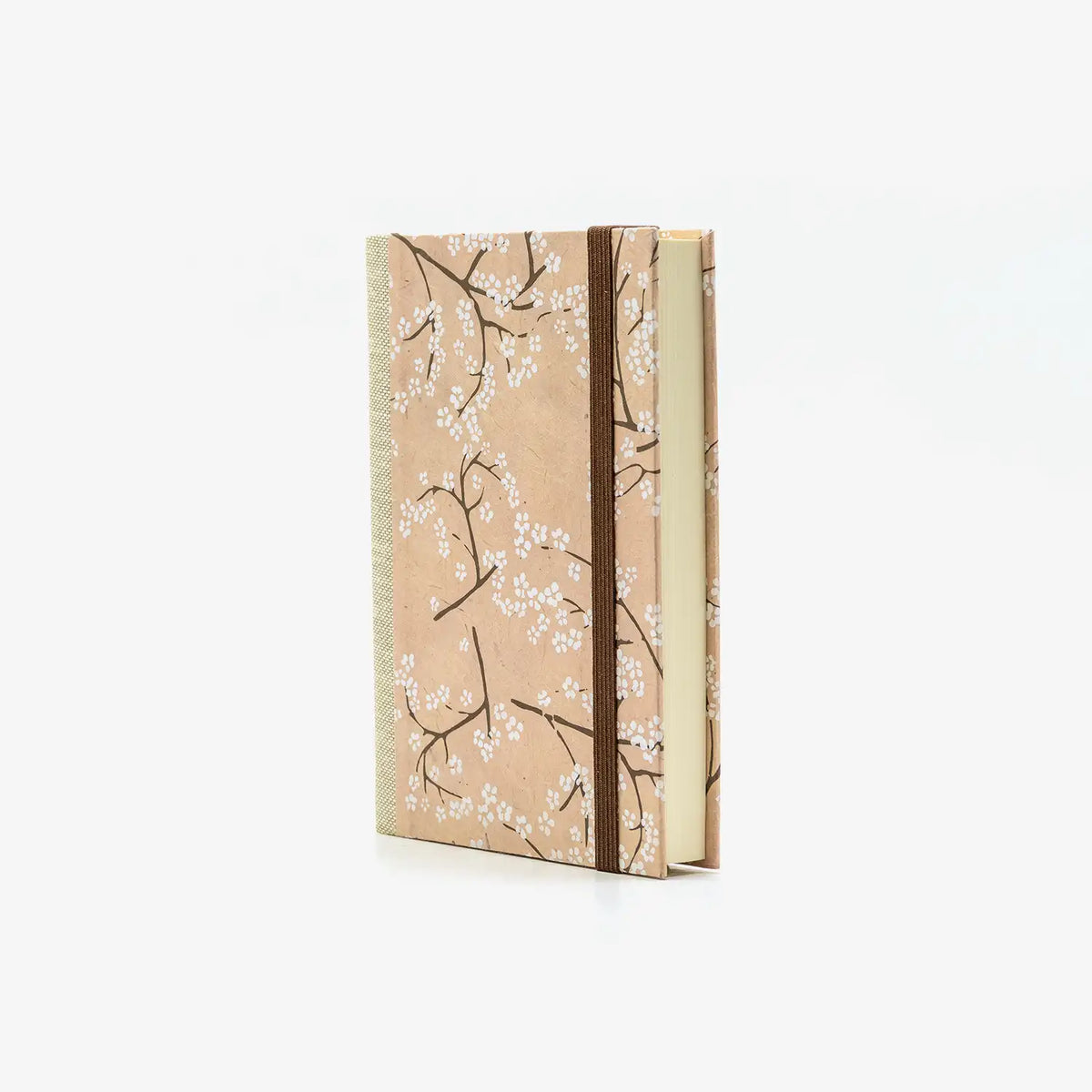 Tagesplaner-klein-9x13cm-mit-lokta-bezogen-muster-zweige-mit-weisen-blueten-auf-rosa-cover-seitlich-von-vorn