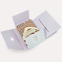 Undatierter-Tagesplaner-Palermo-Softcover-A5-320Seiten-Verpackung-geoeffnet-mit-buch-Produktansicht-1