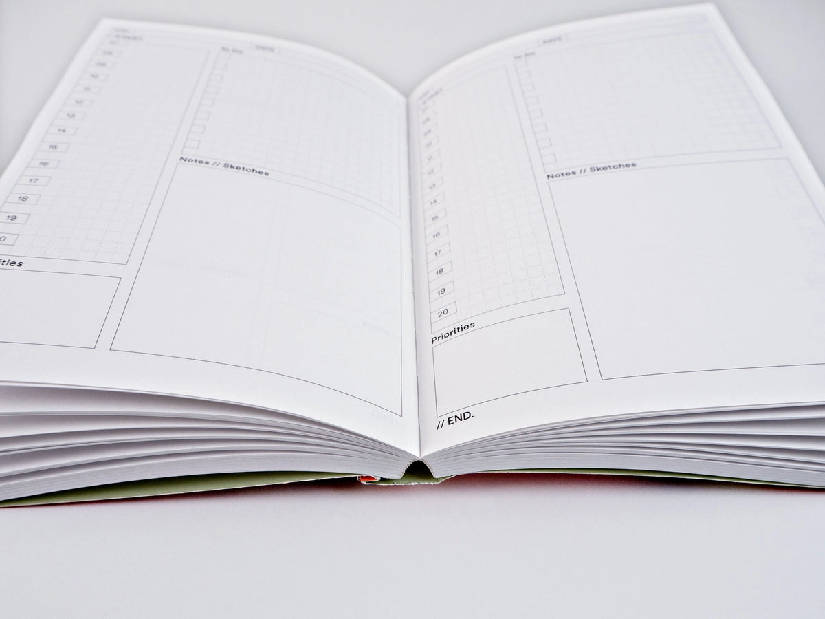Undatierter-Tagesplaner-Palermo-Softcover-A5-320Seiten-innenansicht-aufgeschlagen-Buch-Produktansicht-4