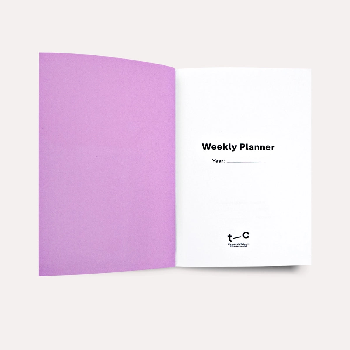 Undatierter-Wochenplaner-Fete-pocket-Softcover-A6-128Seiten-Buch-geoeffnet-1