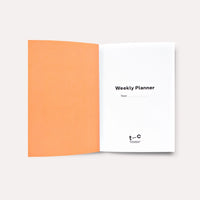 Undatierter-Wochenplaner-Neroli-pocket-Softcover-A6-128Seiten-Buch-geoeffnet-1