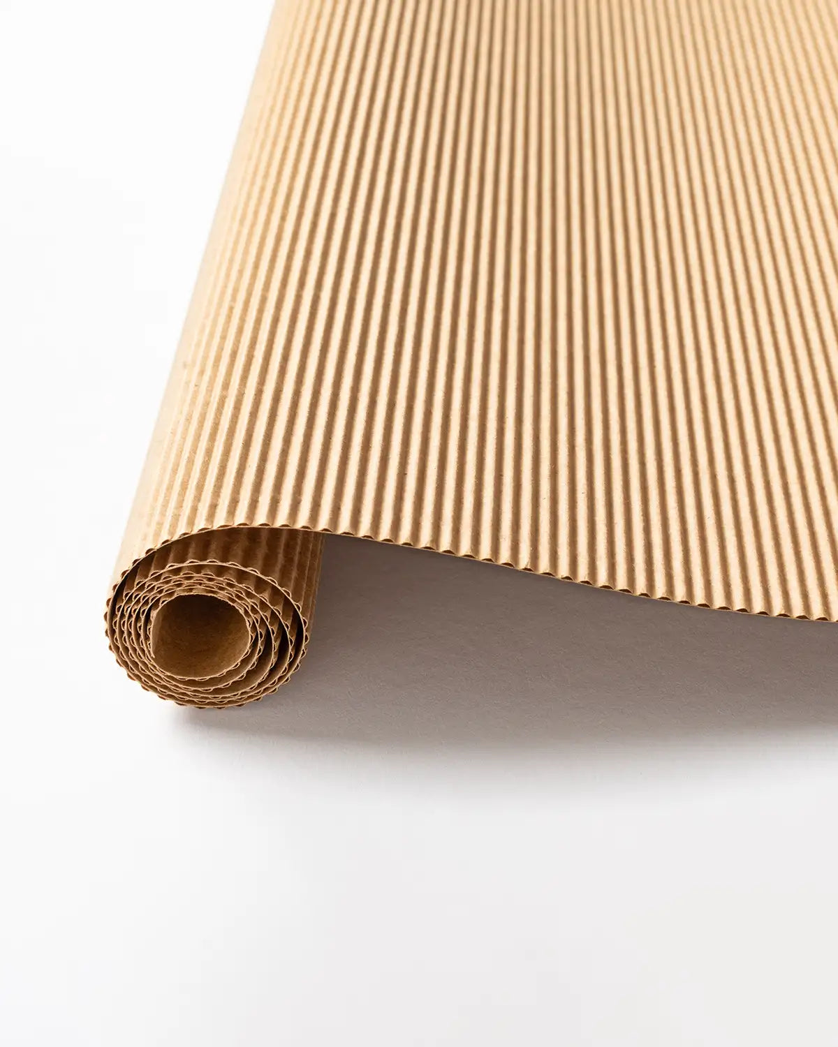 Wellpappe-natur-gerollt-50x70cm-Folia-Produktansicht-detail-2