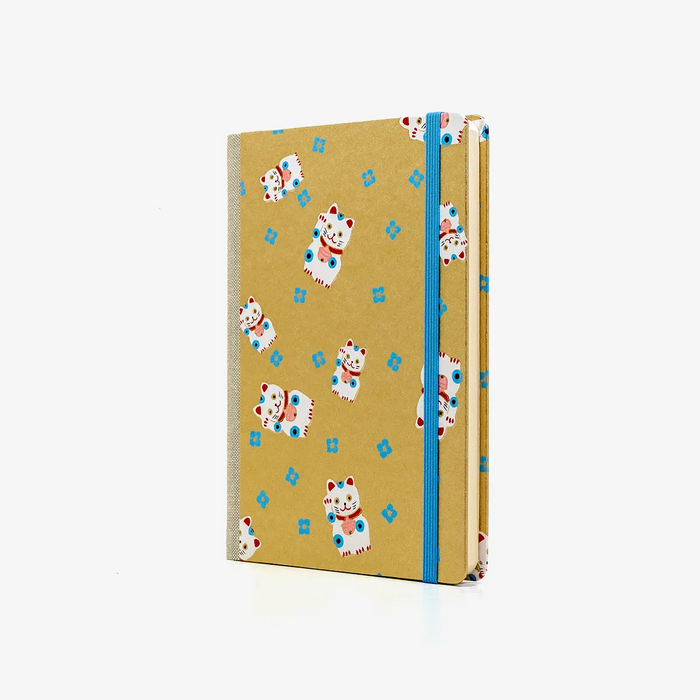 Wochenplaner-12x16_5cm-spaltenaufteilung-Cover-Chiyogami-Motiv-Winkekatze-auf-Gold-seitlich-von-vorn