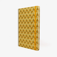 Wochenplaner-17x24cm-cover-Chiyogami-Motiv-Bienenwabenmuster-gold-seitlich-von-vorn