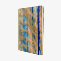 Wochenplaner | Format: 17x24cm | 2027 | Cover: Chiyogami | Motiv: gewellte Striche - rot/Gold/Blau