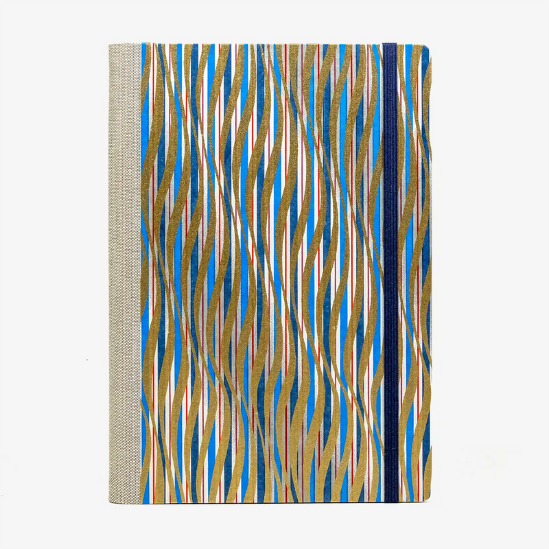 Wochenplaner-2027-A5-klassisch-cover-Chiyogami-Motiv-gewellte-linien-rot-gold-blau-von-vorn
