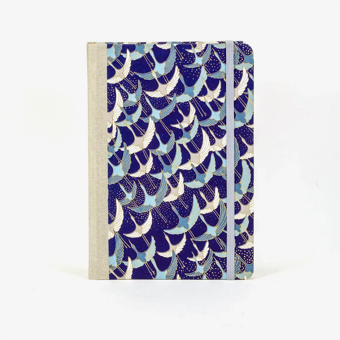 Wochenplaner-A5-2025-Chiyogami-geometrisch-Animals-Kraniche-weiss-pastelblau-auf-blau-cover-vorn-1