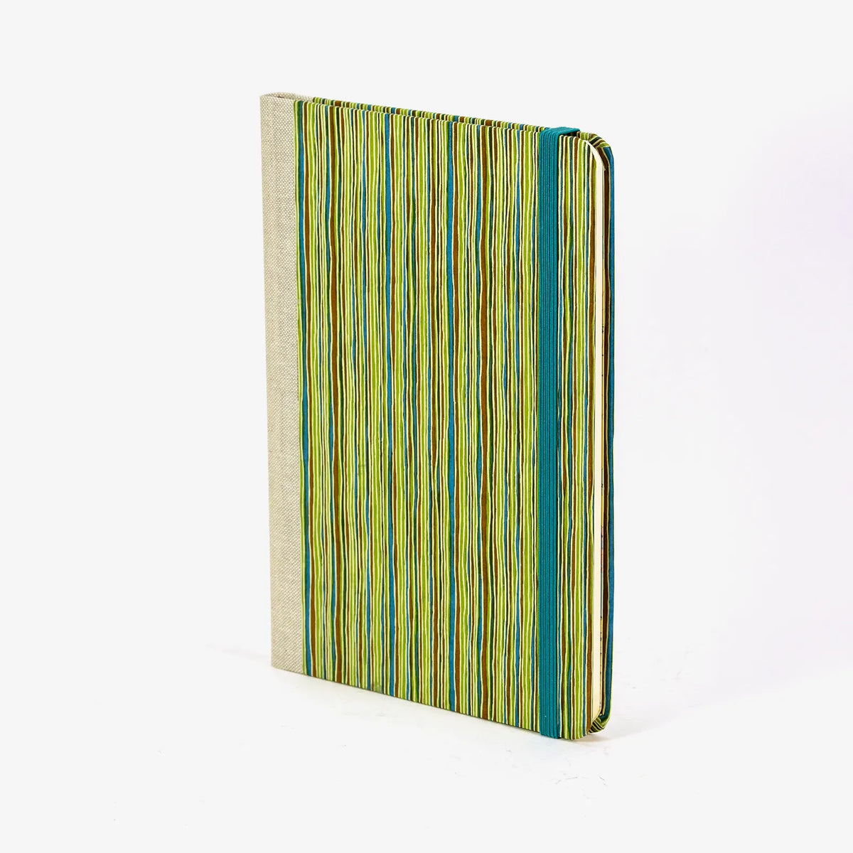 Wochenplaner-A5-2025-Chiyogami-geometrisch-Streifen-gruen-cover-seitlich-vorn-1