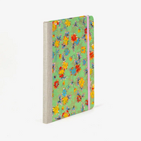 Wochenplaner-A5-2025-Chiyogami-uebiges-Blumenornament-multicolour-auf-gruen-cover-seitlich-hinten